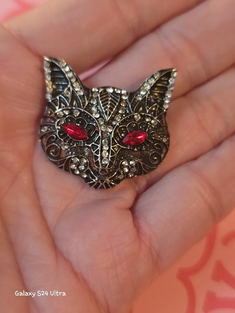 Kitty Cat Tiny Brooch NEW
